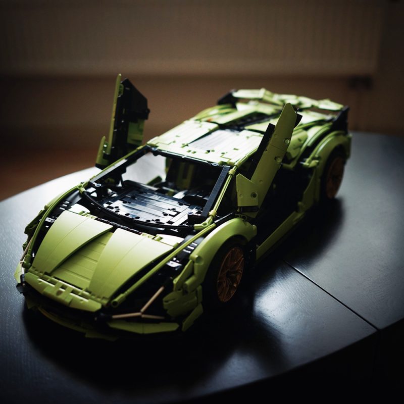 Lego Technic: Lego Technic Lamborghini Sian - 3000 Pièces